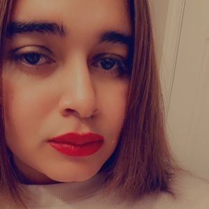 Meet your Posher, Emma